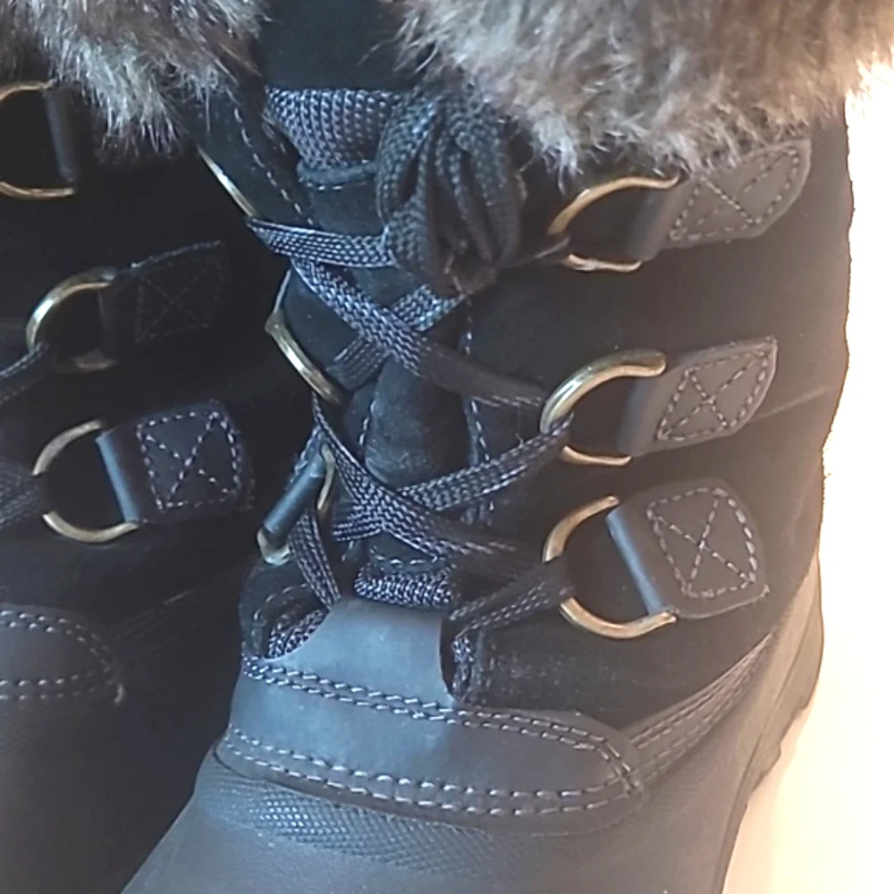 Khombu The Slope Snow Duck Boot Faux Fur Leather Rubber Sole Lace Up Water Proof